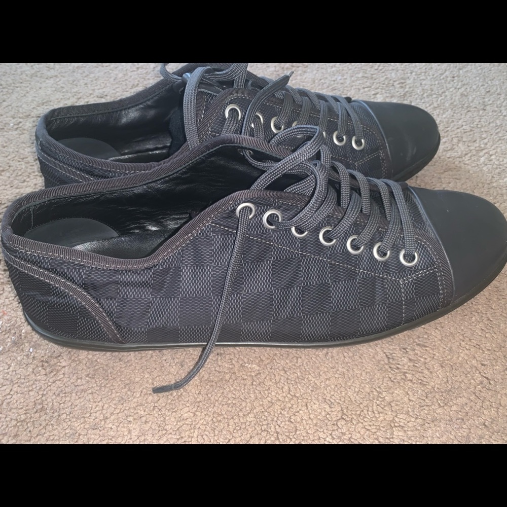 Mens Louis Vuitton LV, black checkered size 45